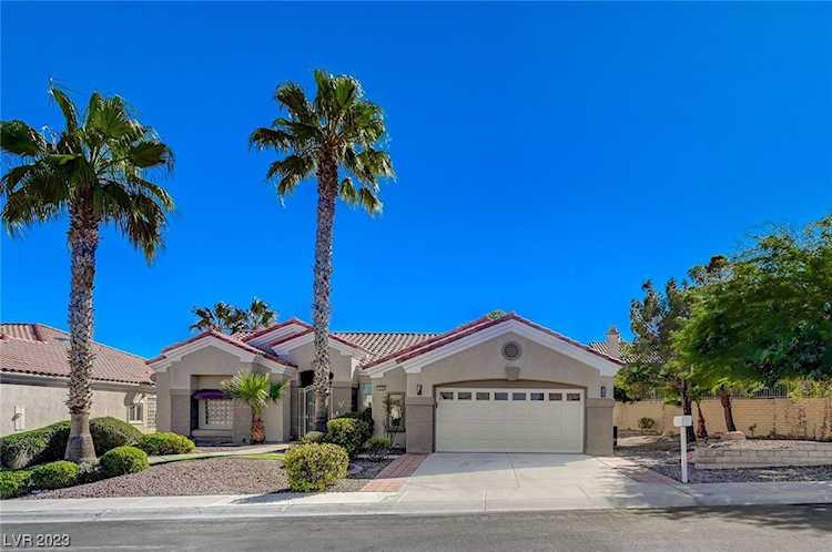 10205 Villa Ridge Dr Las Vegas, NV 89134