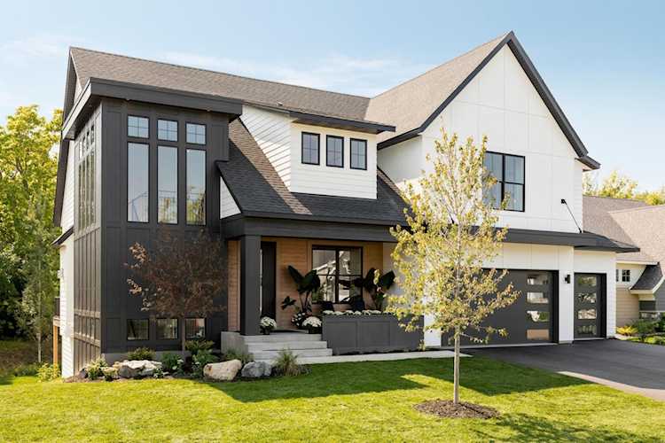 11136 Johnson Ridge Eden Prairie, MN 55347