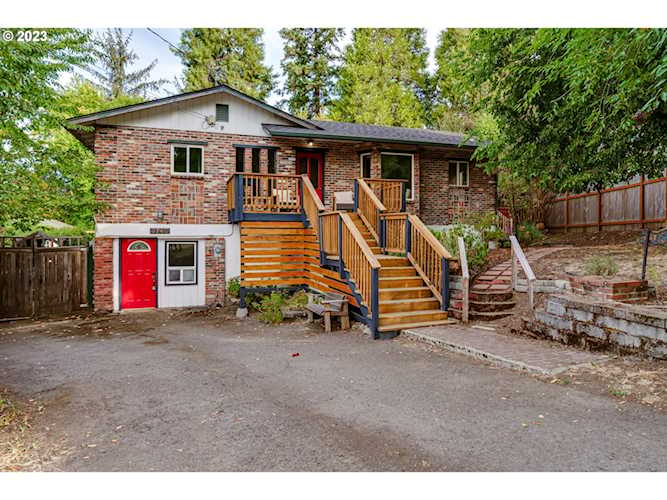 3740 Potter ST Eugene, OR 97405