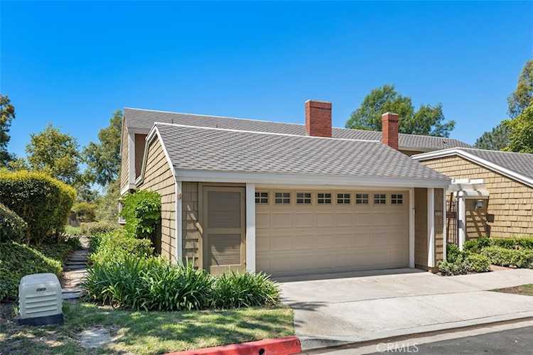 13 Rainbow Falls #32 Irvine, CA 92603 | MLS OC23154067 Photo 1