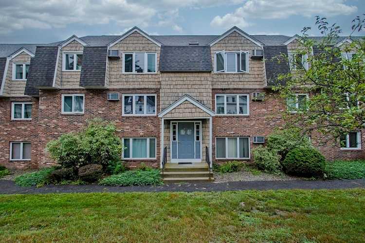 Riverbend Bondsville Palmer, 3156 Main St 3156, MA, condo for sale