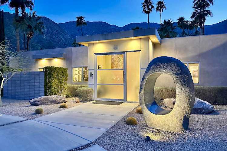 611 N Dry Falls Rd Palm Springs, CA 92262