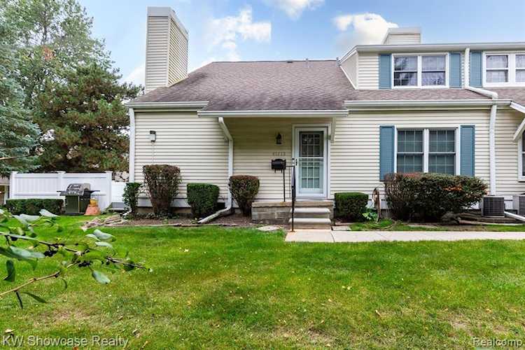 41715 Broquet Dr Novi, MI 48167 condo for sale, MLS#20230071472 | Dwellings Michigan Real Estate Photo 1