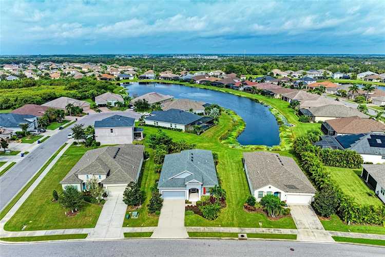 839 Rosemary CIRCLE Bradenton, FL 34212