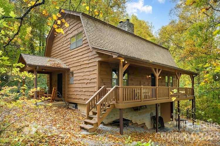 157 Shady Rock Ln Swannanoa, NC 28778