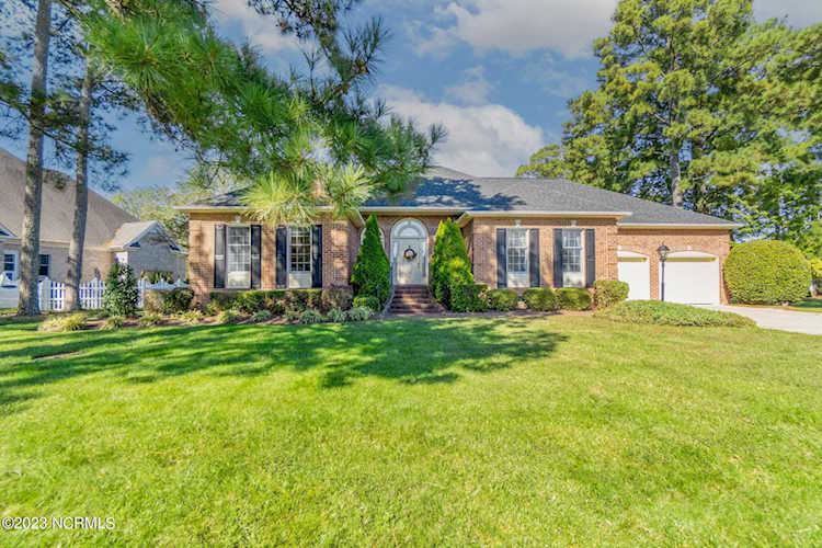 106 Perquimans Ct Hertford, NC 27944