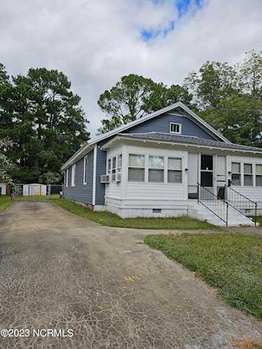 204 W Broad St Elizabeth City, NC 27909