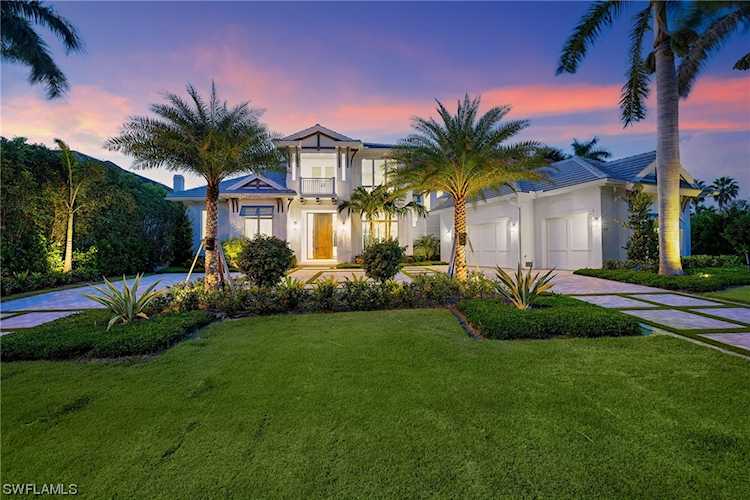 3139 Leeward Ln Naples, FL 34103