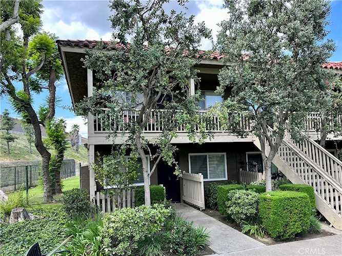 611 S La Veta Park Circle #124, Orange, CA 92868 | MLS# CV23177548 | property for lease Photo 1