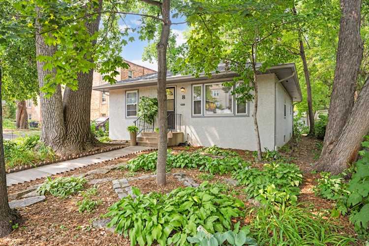 8 Rustic Lodge E Minneapolis, MN 55419
