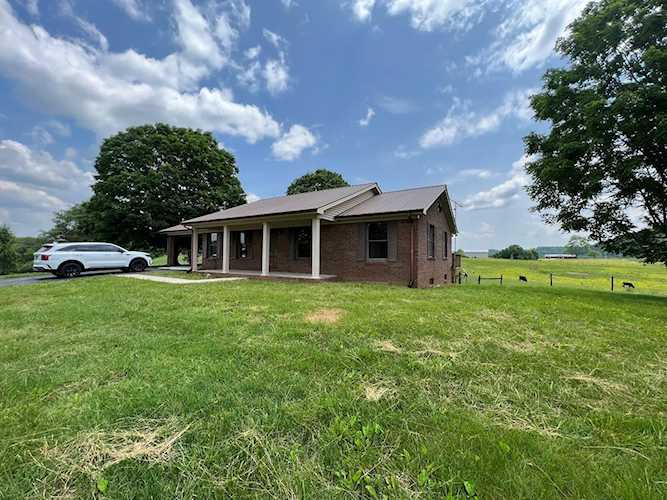1017 Bakerton Ferry Rd Burkesville, KY 42717