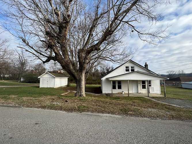 302 Oakland St Burkesville, KY 42717