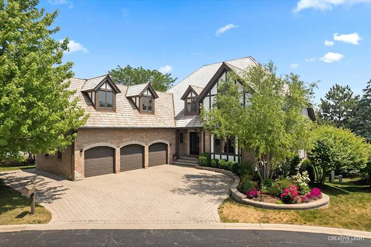 1201 Kenmare Dr Burr Ridge, IL 60527