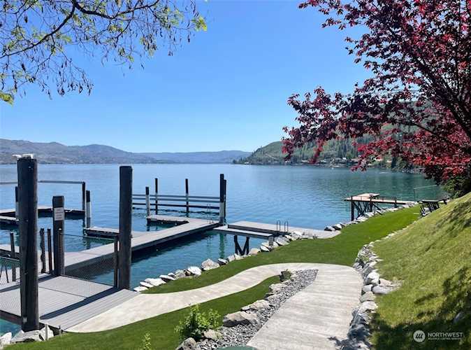 4124 Lakeview Place Chelan, WA 98816