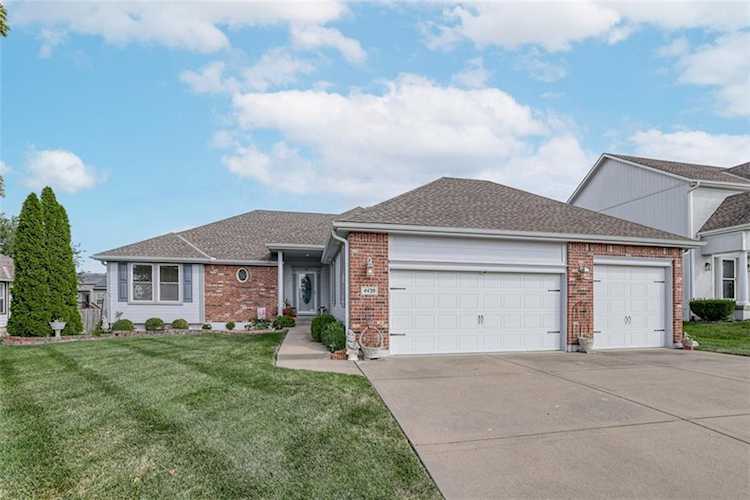 4439 SW Creekview Dr Lee's Summit, MO 64082