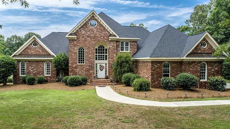 215 Muirfield Lane Clayton, NC 27527