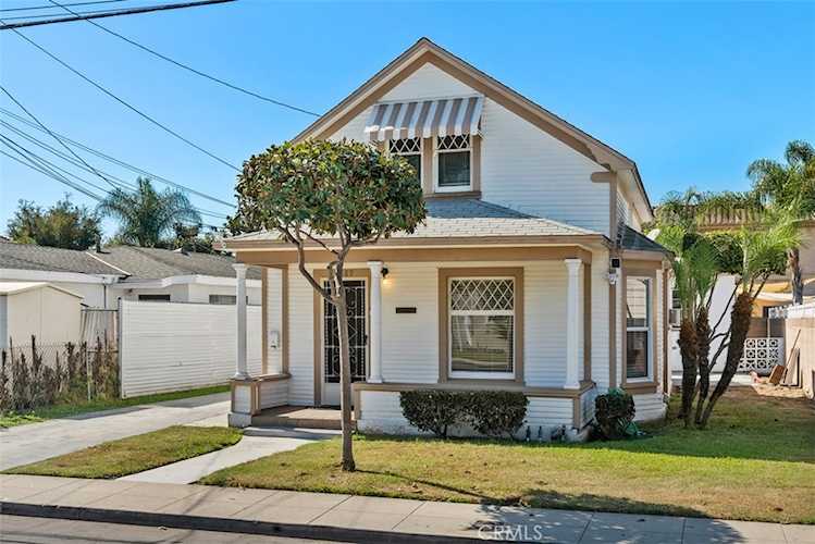 1887 Saint Louis Ave Signal Hill, CA 90755