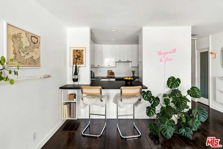 1400 N Sweetzer Ave #405 West Hollywood, CA 90069