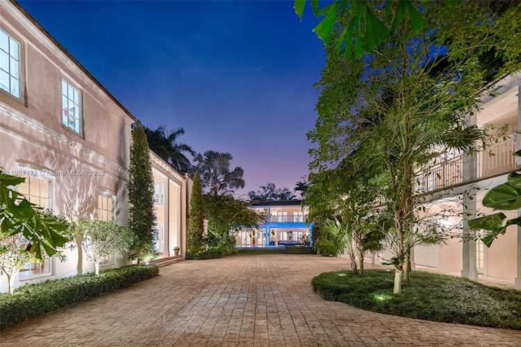 3580 Moorings Way Miami, FL 33133