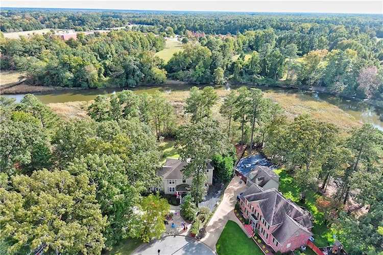 1500 Lauren Ashleigh Dr Chesapeake, VA 23321