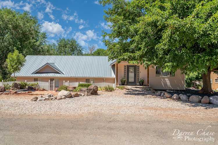 95 W Mulberry LN Leeds, UT 84746
