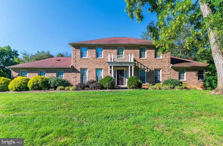 21821 Glendalough Rd Gaithersburg, MD 20882 | MLS MDMC2107916 Photo 1