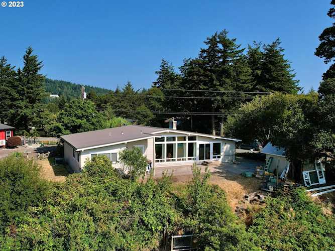 654 Madrona AVE Port Orford, OR 97465