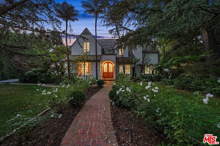 13040 Evanston St Los Angeles, CA 90049