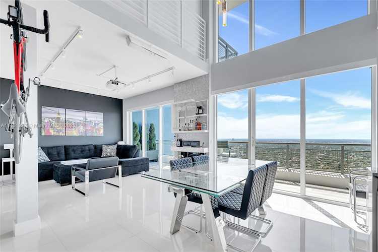 60 SW 13th St #5009 Miami, FL 33130
