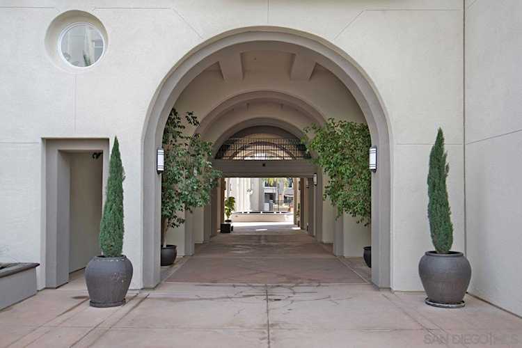 4165 Executive Dr #F101 La Jolla, CA 92037