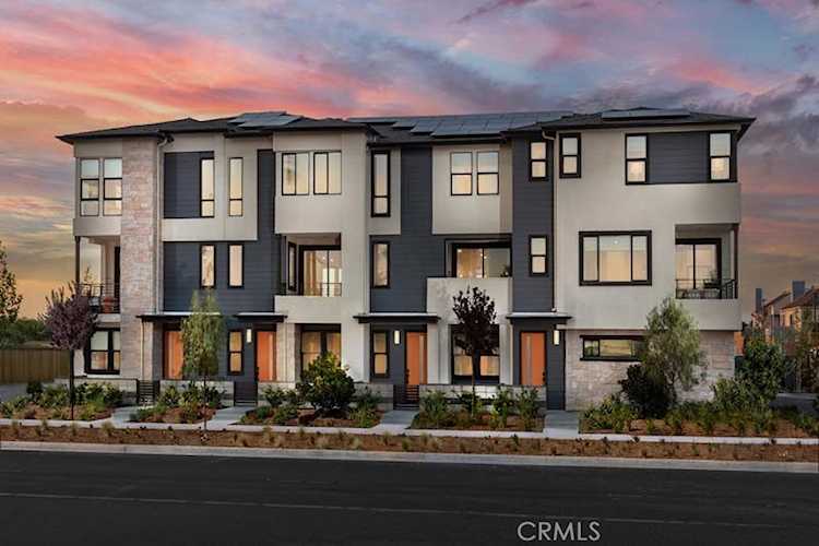 2941 W. Lincoln Ave. Unit 2 Anaheim, CA 92801