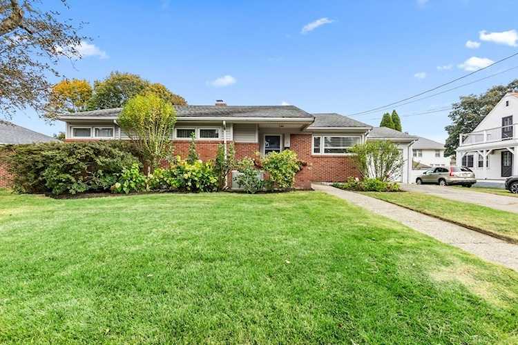 10 Pines Rd Revere, MA 02151