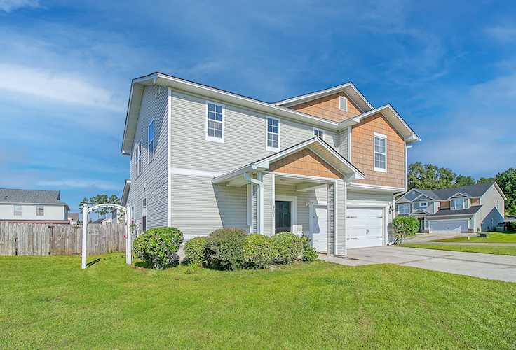Home For Sale in Felder Creek Summerville Berkeley. 301 Mossy Wood Road.| Matt O’Neill Real Estate Photo 1