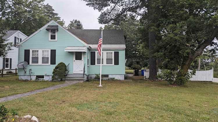537 Mast Rd Goffstown, NH 03045 | MLS 4970107 Photo 1