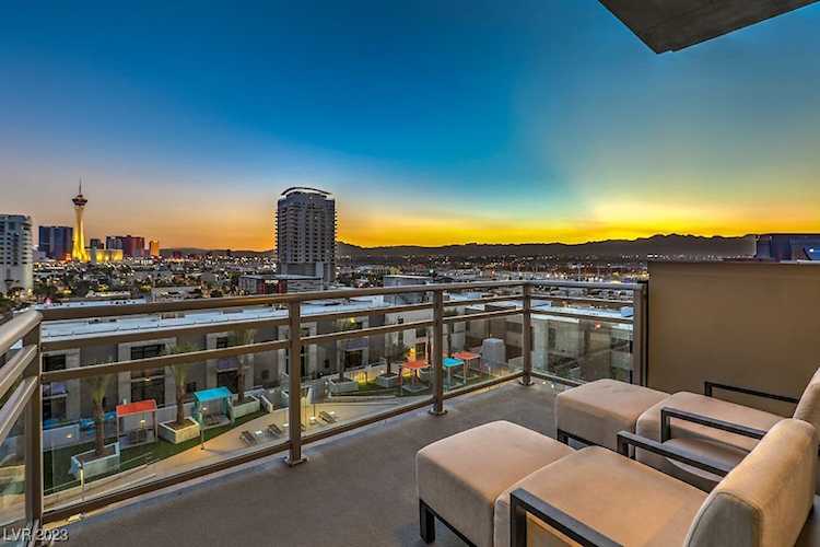 353 E Bonneville Ave #1002 Las Vegas, NV 89101