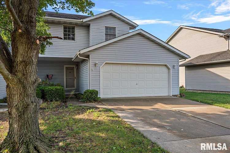 Move-in ready home for sale in Chatham, IL - $170,000 Photo 1
