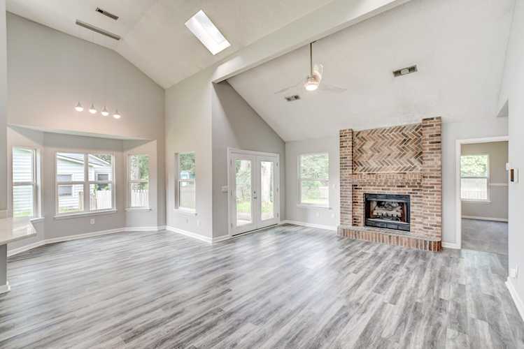Home For Sale in White Church Place Summerville Dorchester. 210 White Church Lane.| Matt O’Neill Real Estate Photo 1