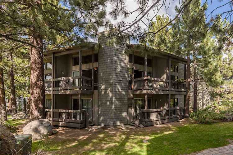 286 Old Mammoth #8 Sierra Park Villas unit #8 Mammoth Lakes, CA 93546-0000