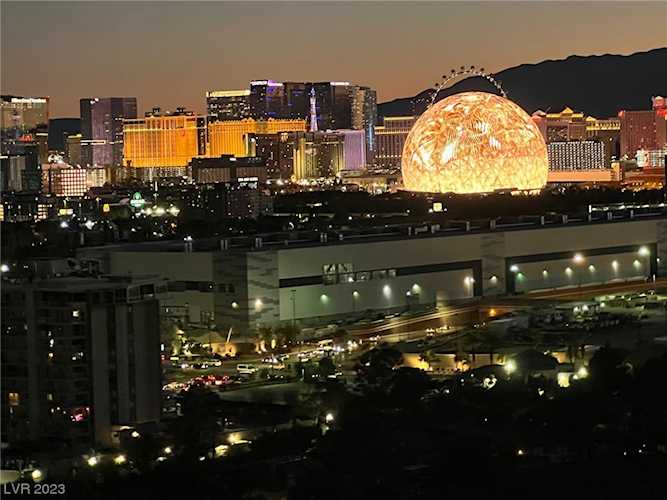 3111 Bel Air Dr #24E Las Vegas, NV 89109