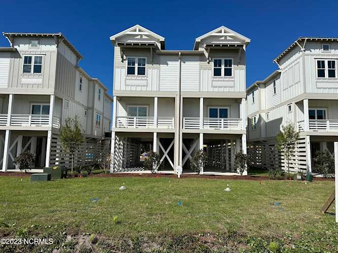 906 Second St S Carolina Beach, NC 28428
