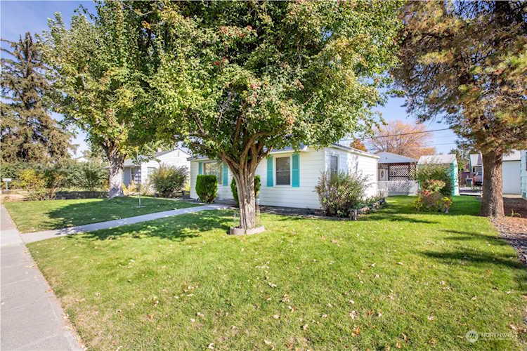 66 E St SE Ephrata, WA 98823