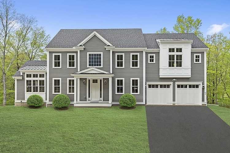 3 Burnett Rd Southborough, MA 01772