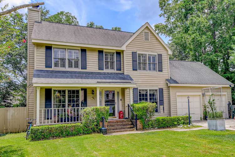 Home For Sale in Rice Hollow Charleston Charleston. 1926 Sandcroft Drive.| Matt O’Neill Real Estate Photo 1
