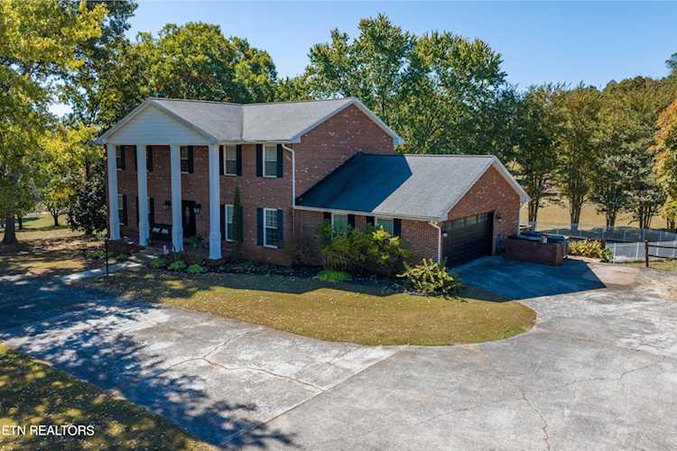 923 Summer Hill Ct Friendsville, TN 37737