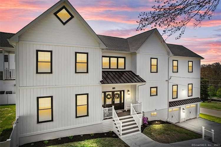 14 Crest Place Milford, CT 06460