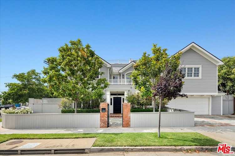 463 Wynola St Pacific Palisades, CA 90272