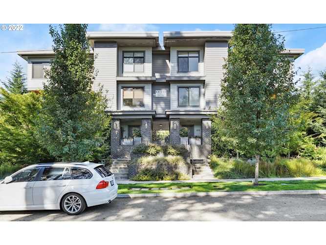 674 1st ST Lake Oswego, OR 97034