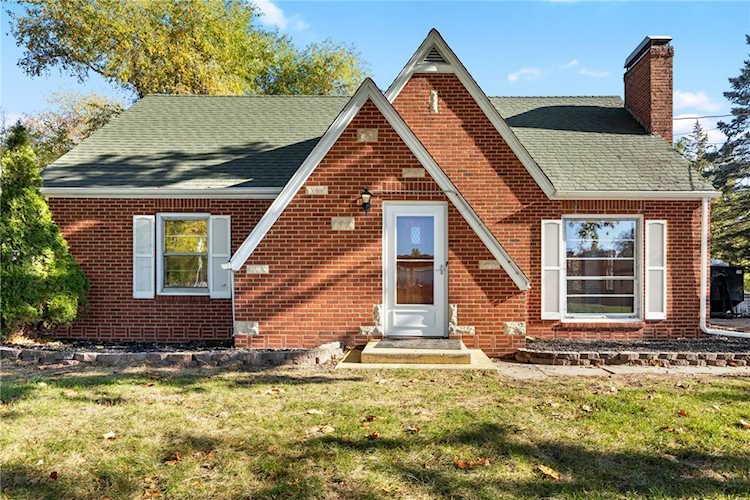 309 Walnut St Polk City, IA 50226