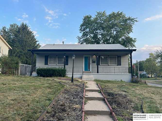8733 Wilbur St La Vista, NE 68128 | MLS 22321977 Photo 1