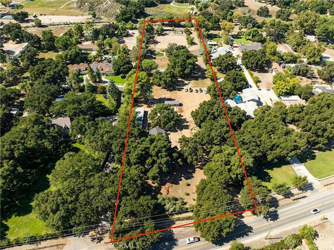 27821 Sand Canyon Rd Canyon Country, CA 91387